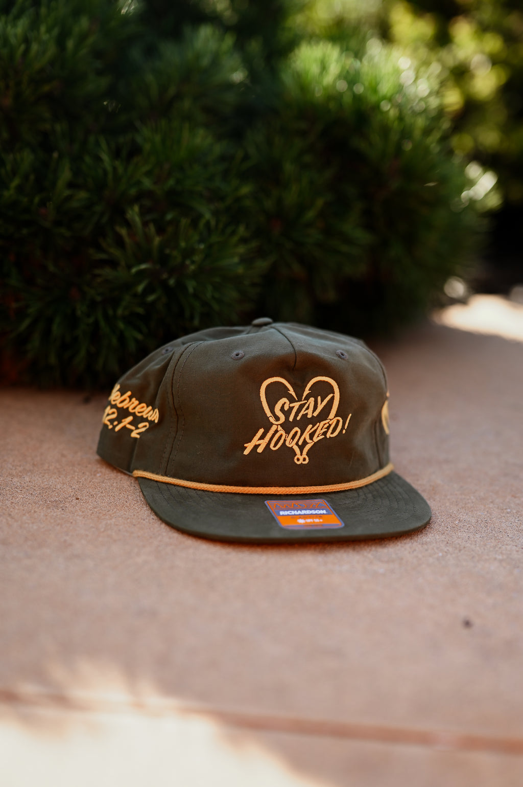 STAY HOOKED | NTP | GREEN/GOLD