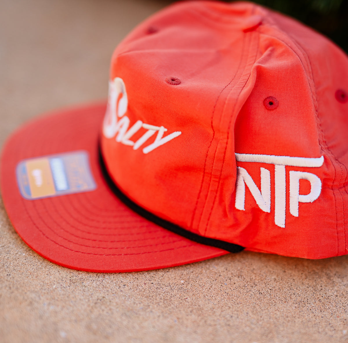 LIVE SALTY | RED/WHITE